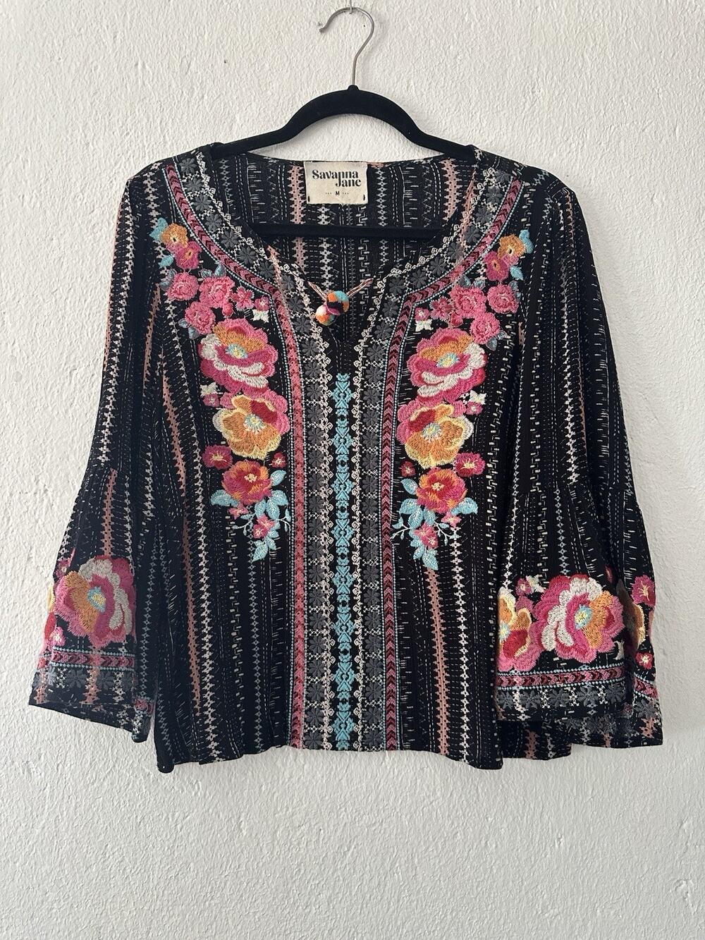 Savanna Jane Embroidered Boho Top Medium Black Floral Peasant Festival Tunic